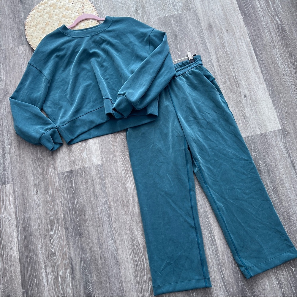 Lululemon‎ softstreme two piece set women’s size 4